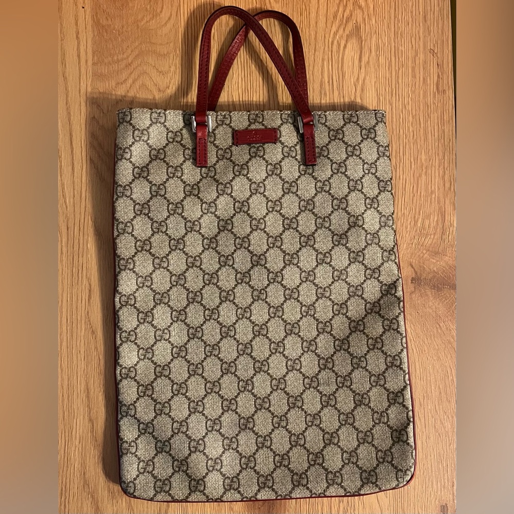 Gucci Supreme Beige and Red Patterned Tote